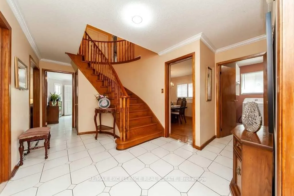 Photo 35 of 30 Ballycastle Crescent, Brampton, Heart Lake West — HOMEH