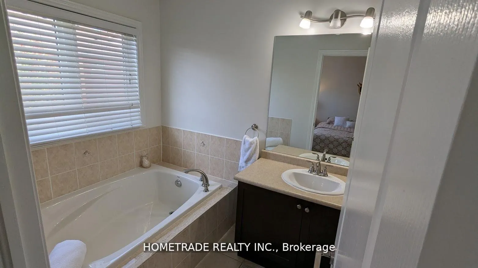 Photo 9 of 4861 Verdi Street, Burlington, Alton — HOMEH