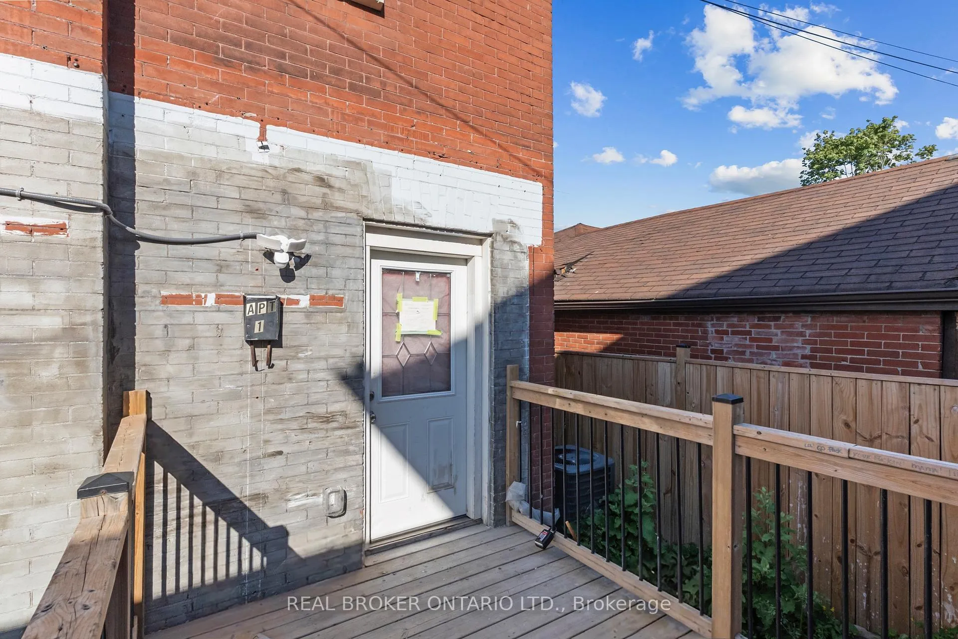 Photo 4 of Unit #01 (Main & Basement), 134 Celina Street, Oshawa, Central — HOMEH