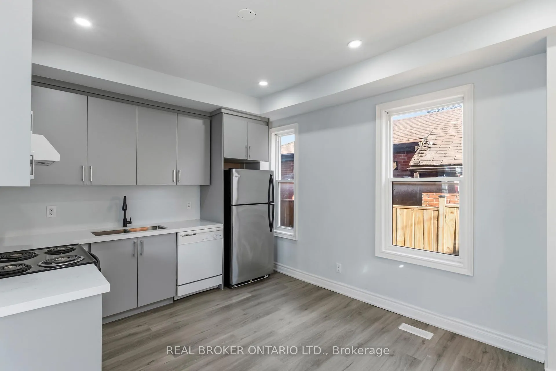Photo 8 of Unit #01 (Main & Basement), 134 Celina Street, Oshawa, Central — HOMEH