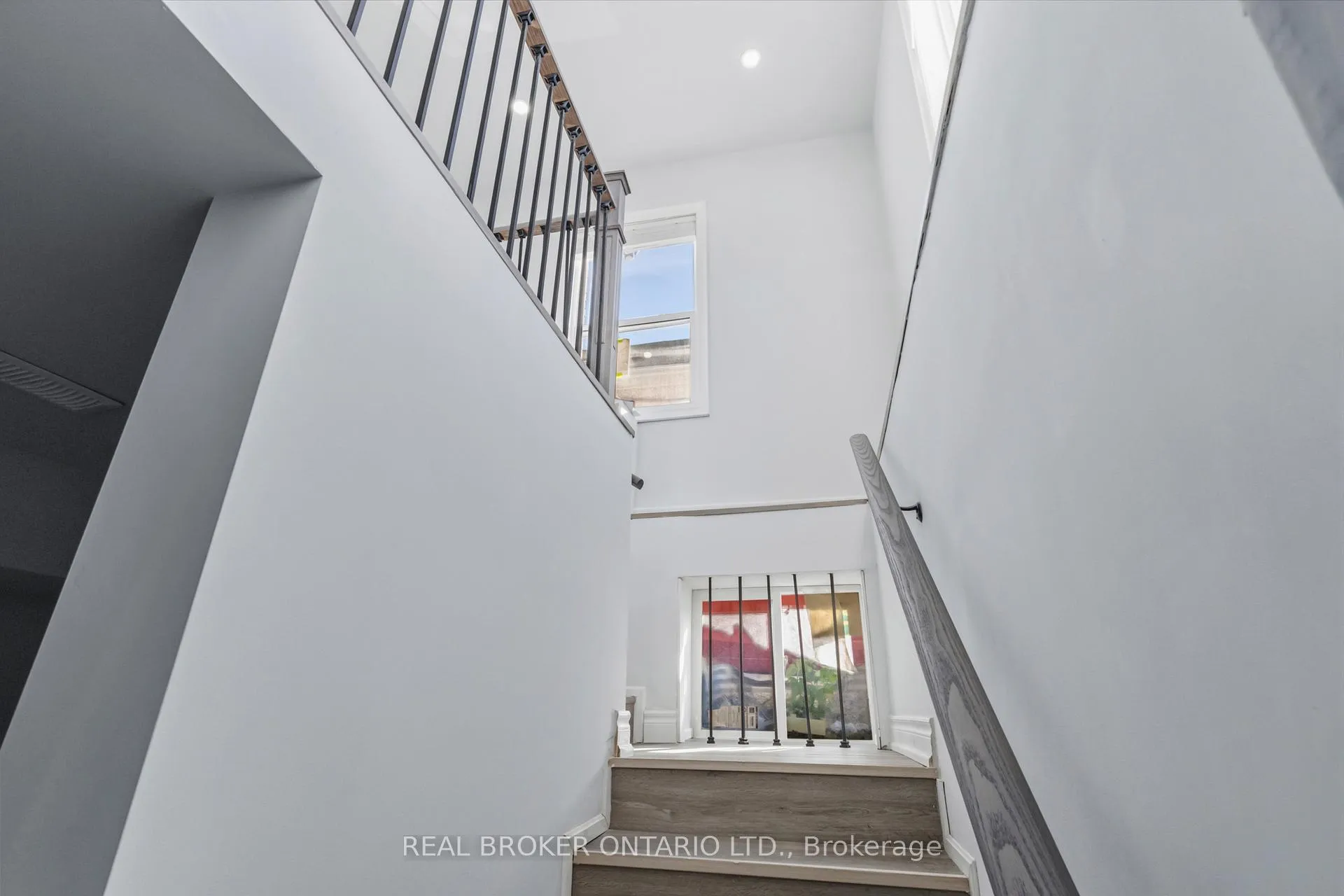 Photo 11 of Unit #01 (Main & Basement), 134 Celina Street, Oshawa, Central — HOMEH
