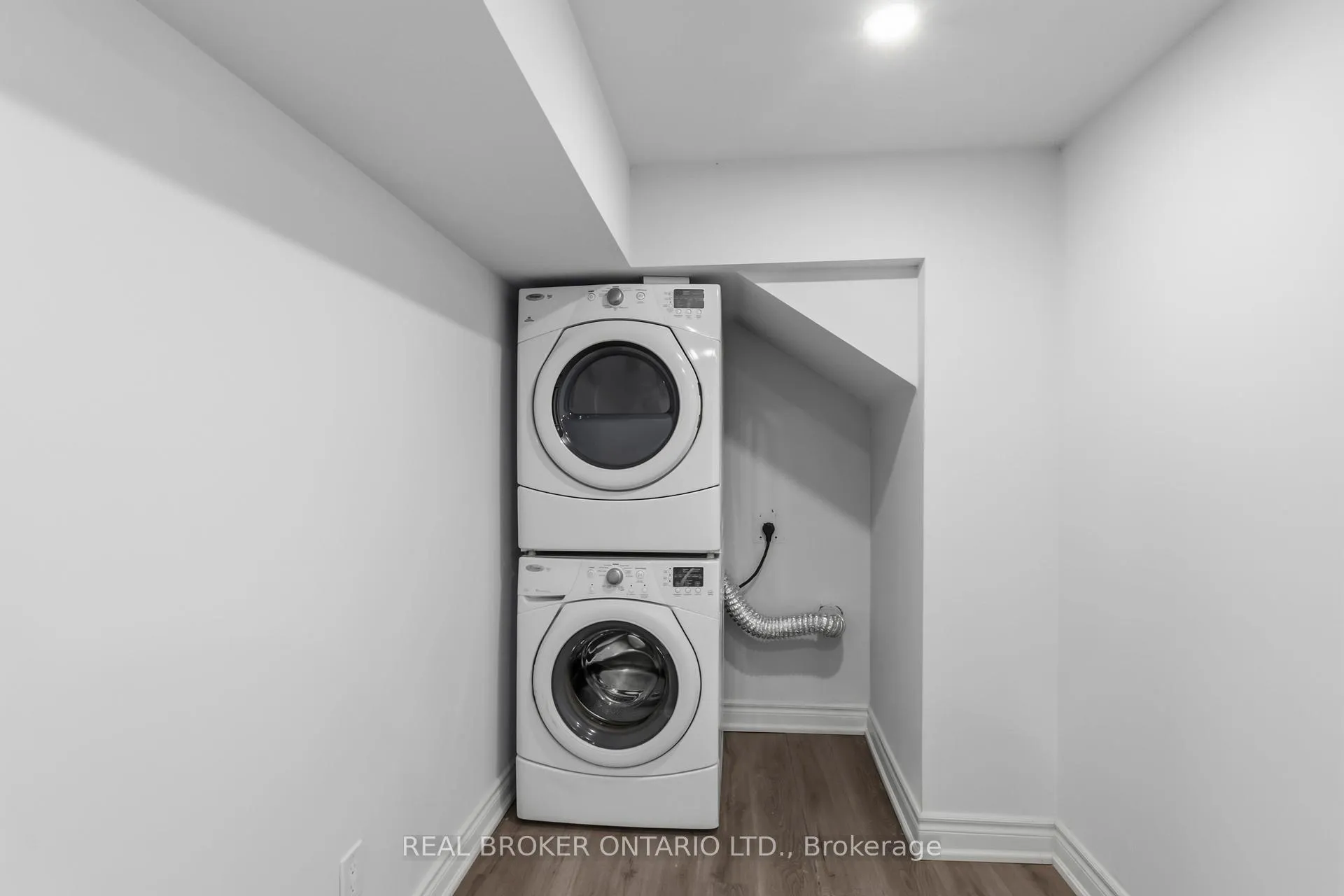 Photo 17 of Unit #01 (Main & Basement), 134 Celina Street, Oshawa, Central — HOMEH