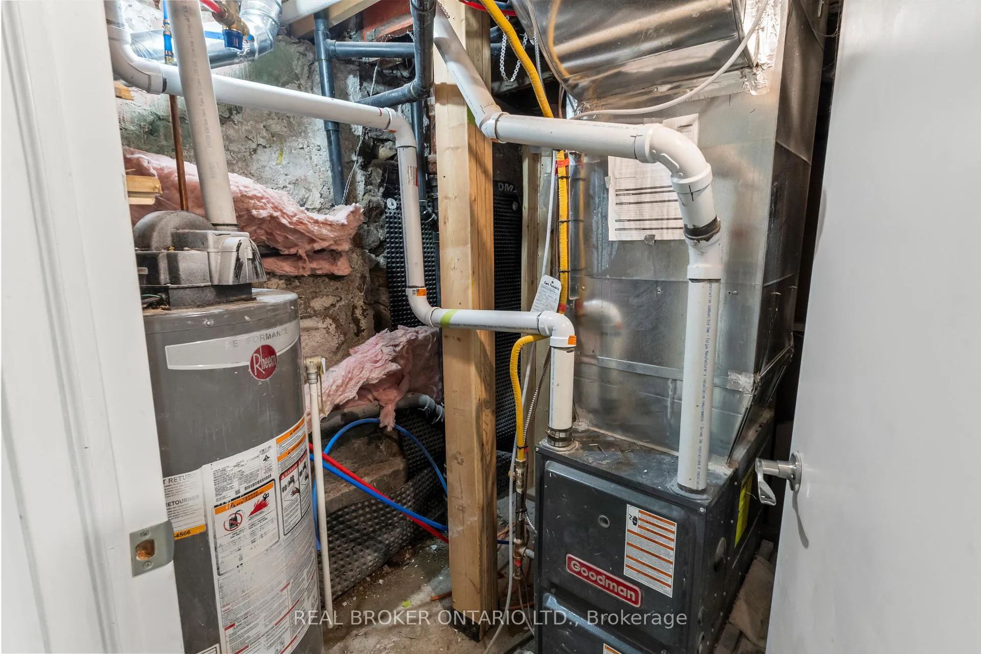 Photo 26 of Unit #01 (Main & Basement), 134 Celina Street, Oshawa, Central — HOMEH