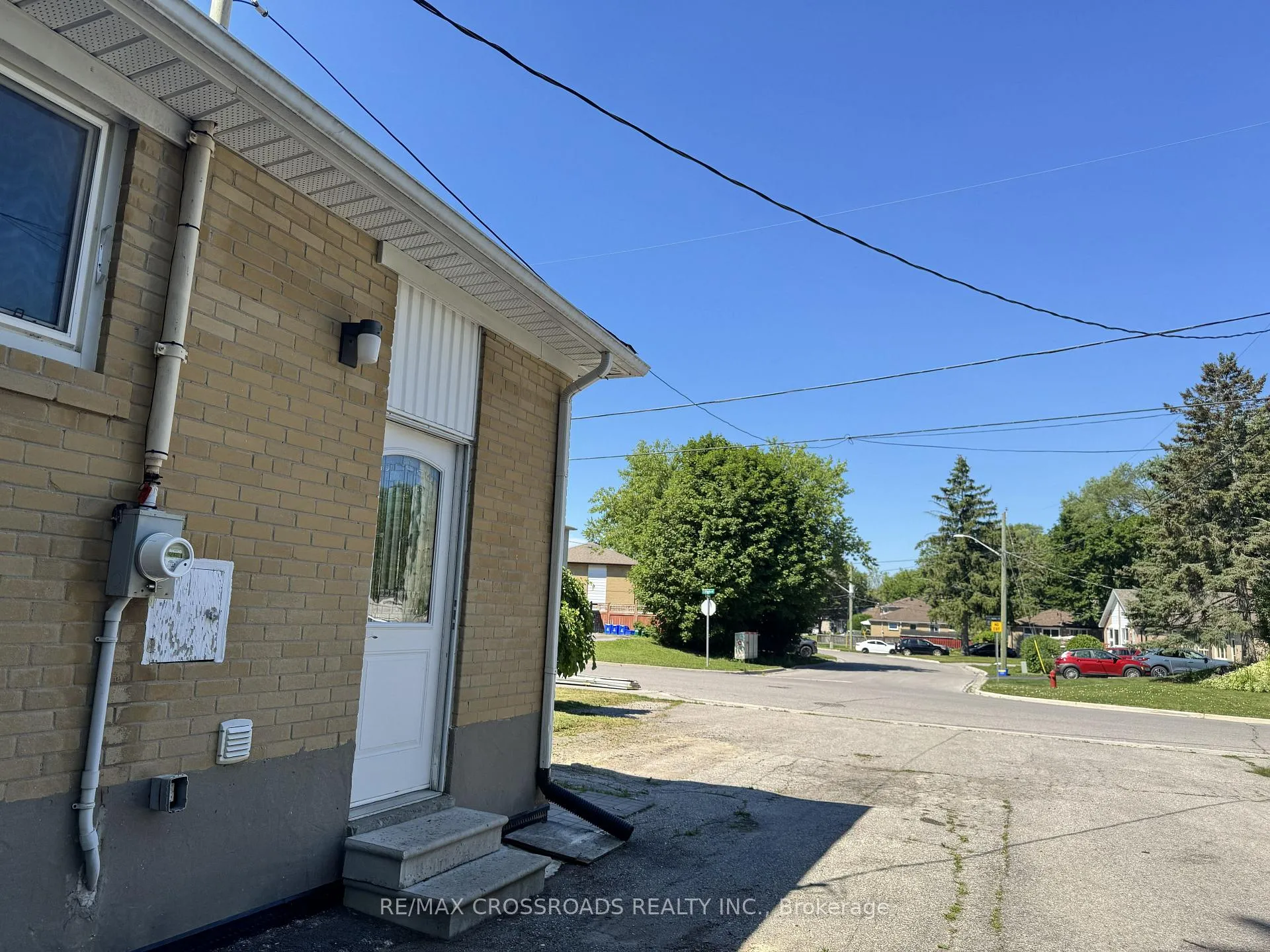 Photo 10 of Unit Lower, 21 Davis Road, Aurora, Aurora Highlands — HOMEH