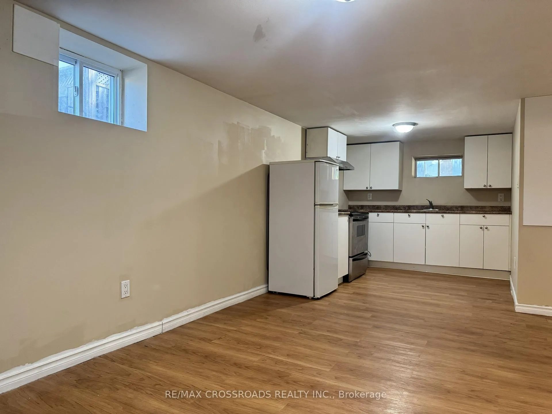 Photo 6 of Unit Lower, 21 Davis Road, Aurora, Aurora Highlands — HOMEH