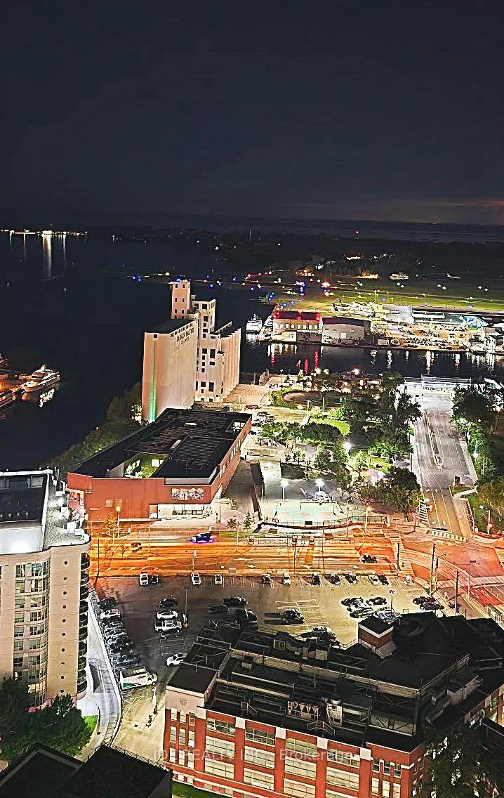 Photo 17 of Unit 3810, 19 bathurst Street, Toronto, Waterfront Communities — HOMEH