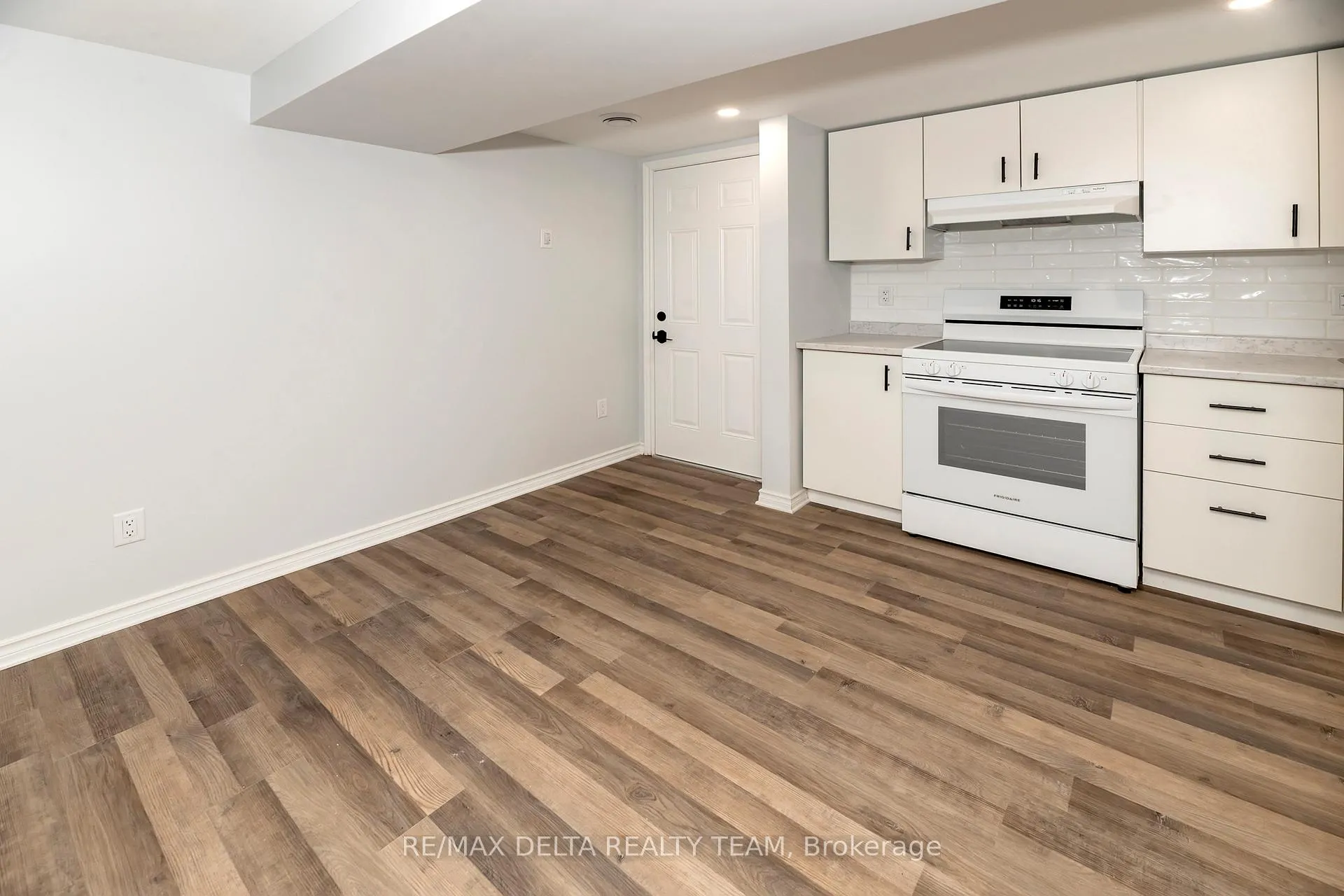 Photo 11 of Unit 2, 2801 Baseline Road, Ottawa, Bruce Farm/Graham Park/Qualicum/Bellands — HOMEH