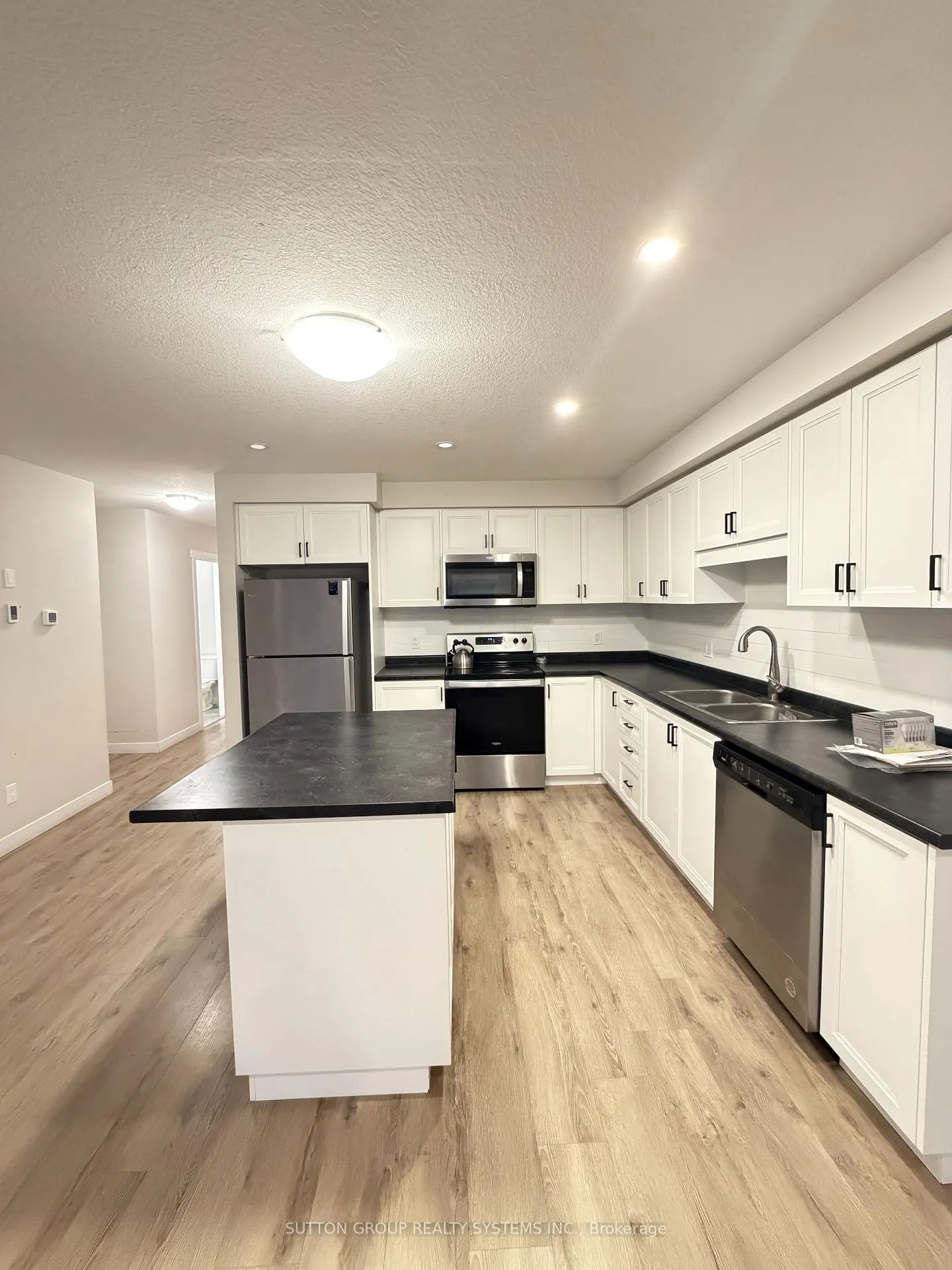 Photo 3 of Unit 4, 160 Stanley Street, Norfolk, Simcoe — HOMEH