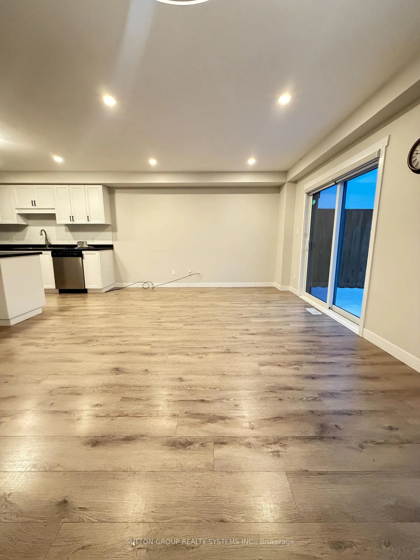Photo 6 of Unit 4, 160 Stanley Street, Norfolk, Simcoe — HOMEH