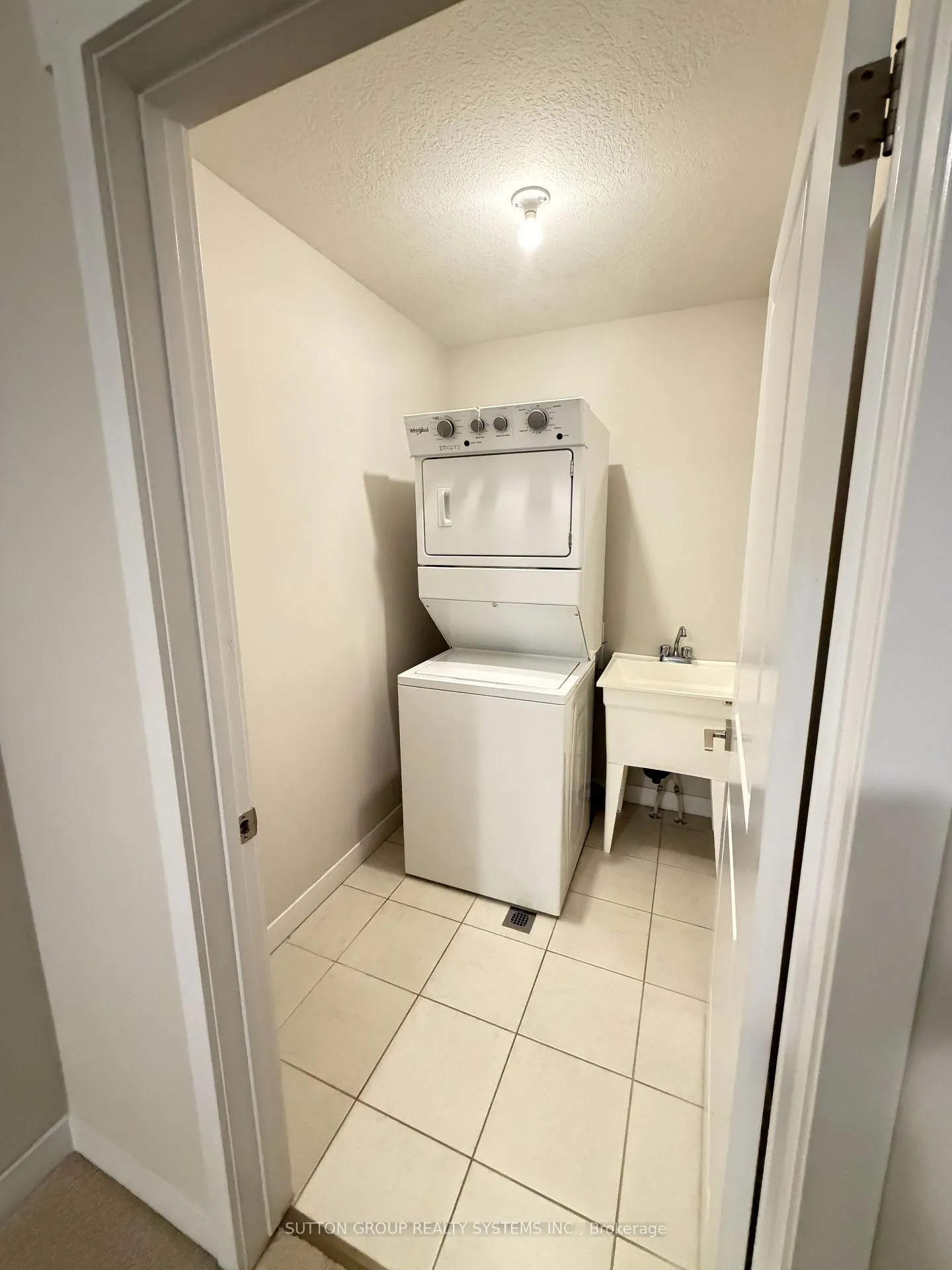 Photo 8 of Unit 4, 160 Stanley Street, Norfolk, Simcoe — HOMEH