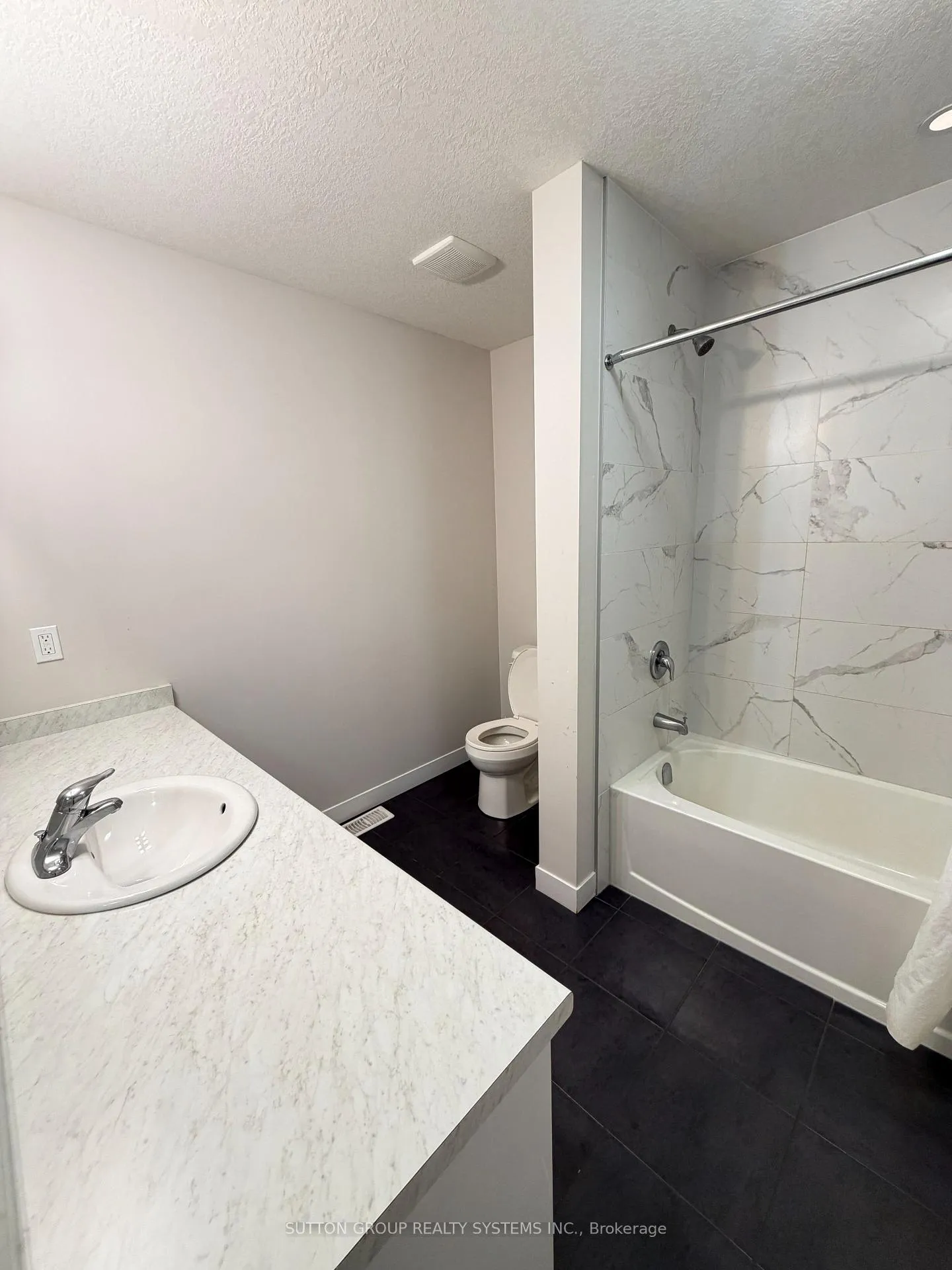 Photo 11 of Unit 4, 160 Stanley Street, Norfolk, Simcoe — HOMEH