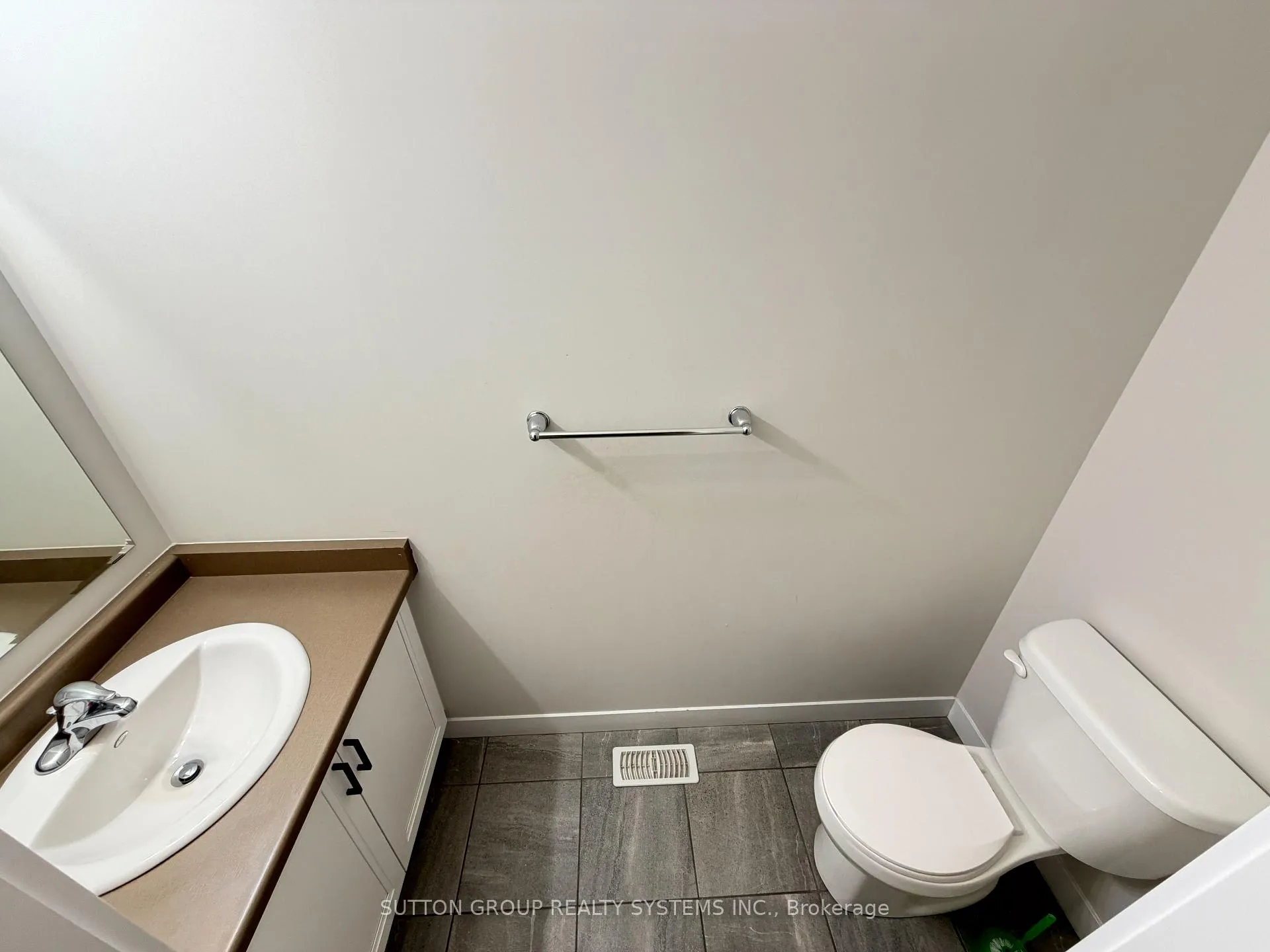 Photo 22 of Unit 4, 160 Stanley Street, Norfolk, Simcoe — HOMEH
