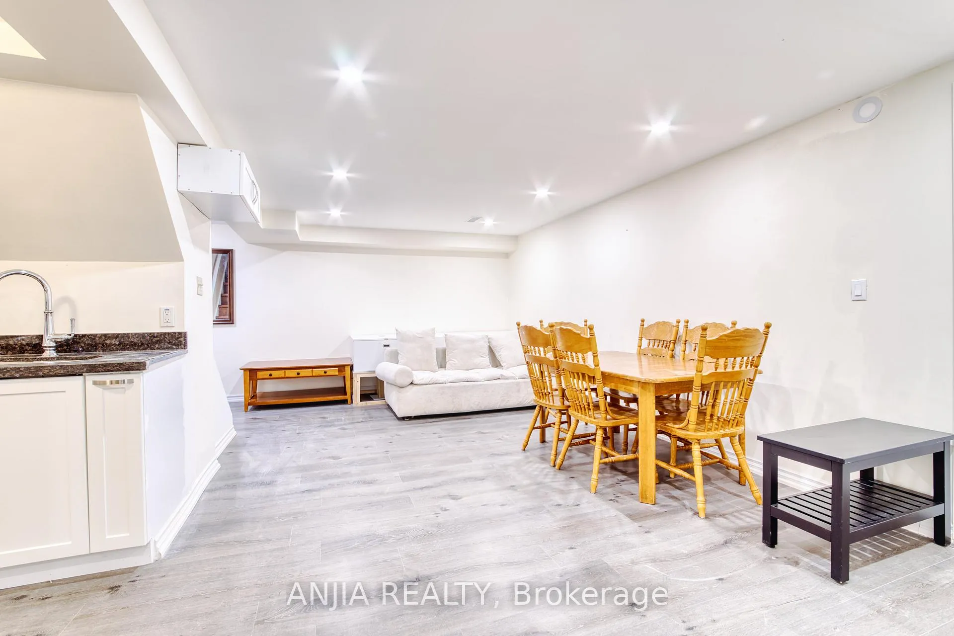 Photo 5 of Unit Basement, 37 Allangrove Crescent, Scarborough, L'Amoreaux — HOMEH