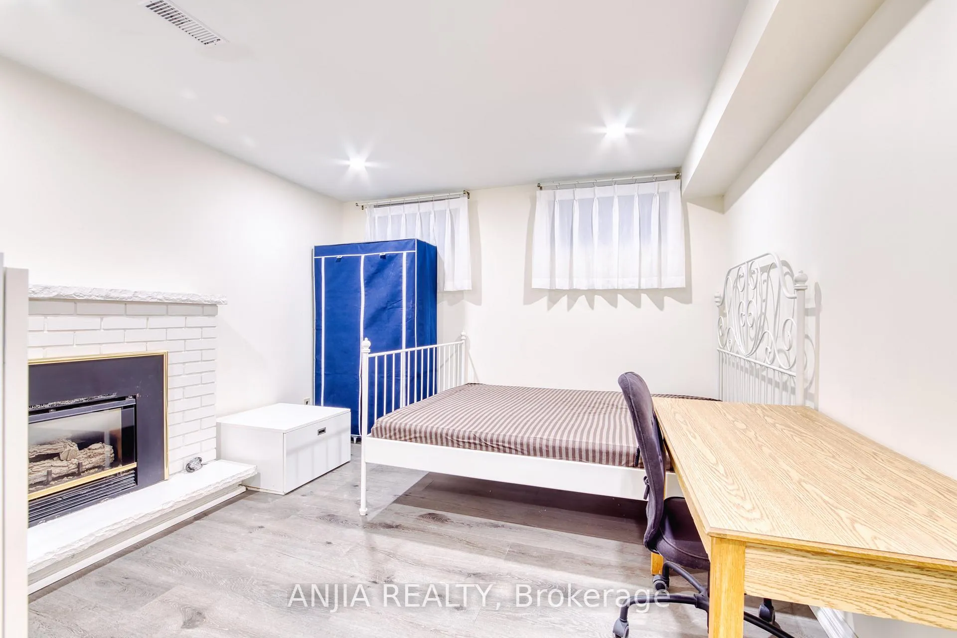 Photo 6 of Unit Basement, 37 Allangrove Crescent, Scarborough, L'Amoreaux — HOMEH