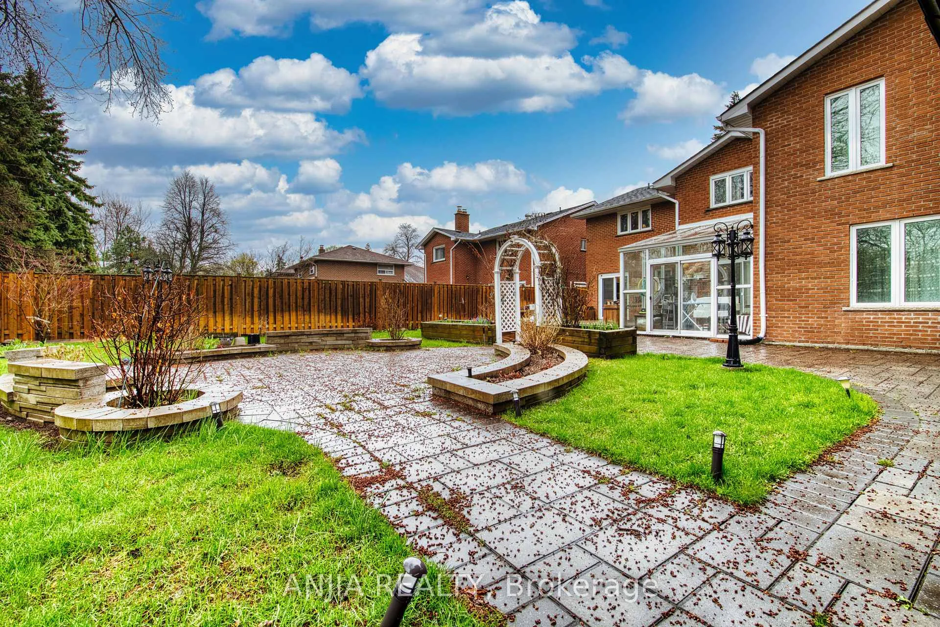Photo 14 of Unit Basement, 37 Allangrove Crescent, Scarborough, L'Amoreaux — HOMEH