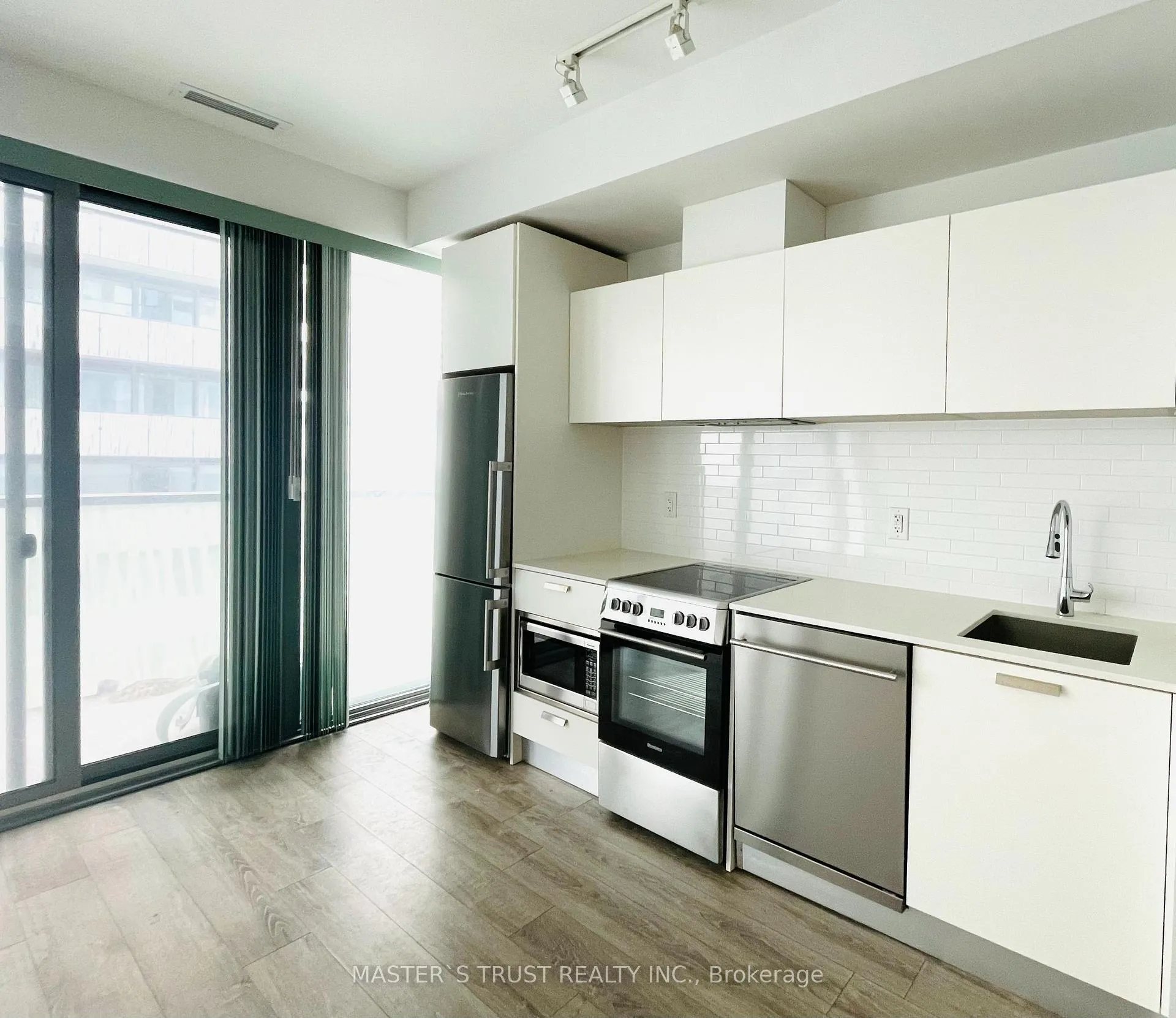 Photo 5 of Unit 3307, 50 Charles Street E, Toronto, Church-Yonge Corridor — HOMEH