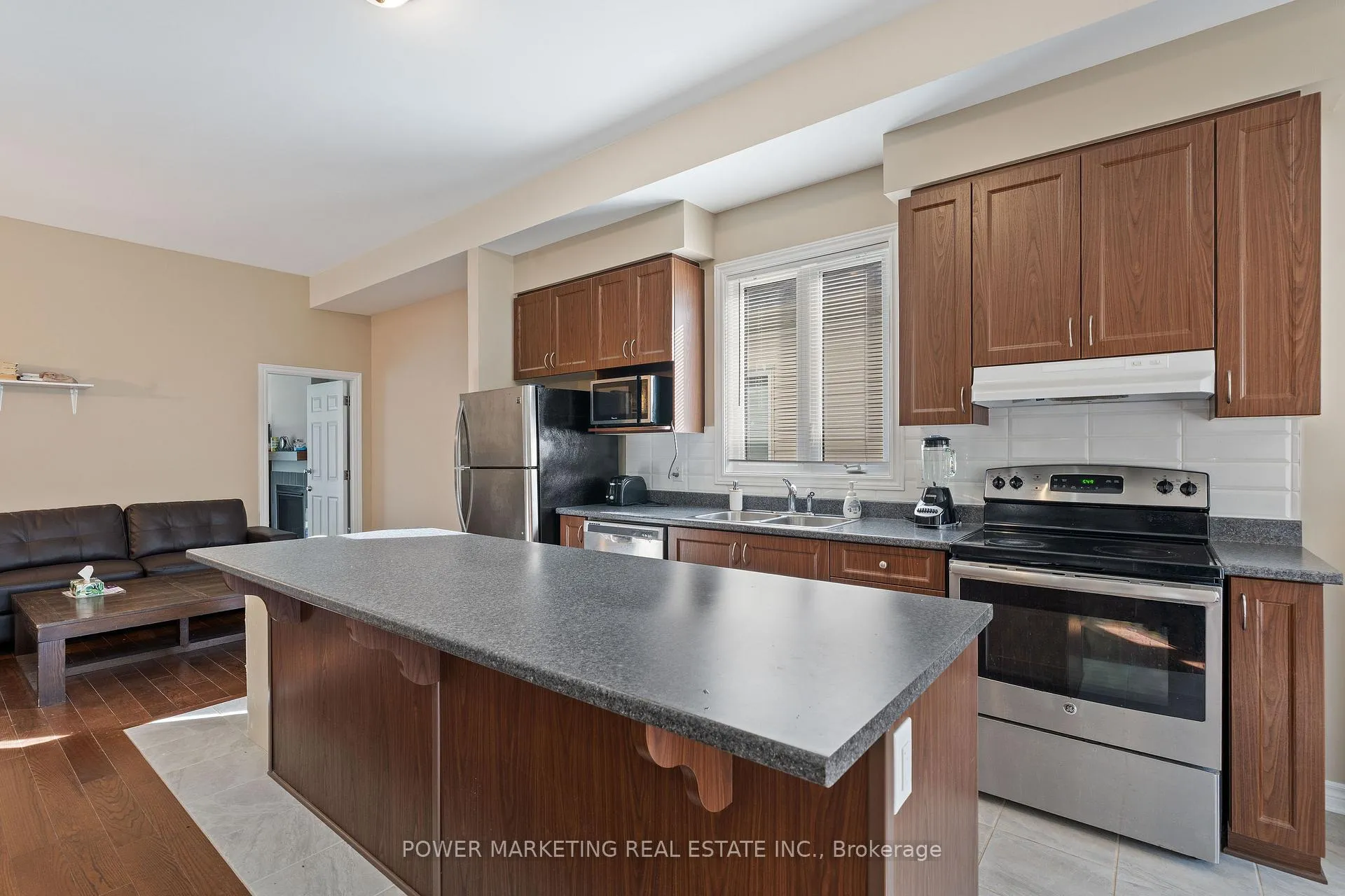 Photo 9 of 6356 Renaud Road, Ottawa, Mer Bleue/Bradley Estates/Anderson Park — HOMEH