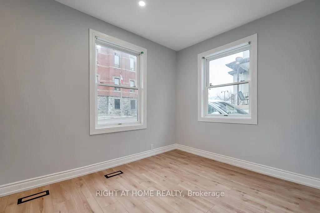 Photo 3 of 97 Madawaska Street, Arnprior, Arnprior — HOMEH