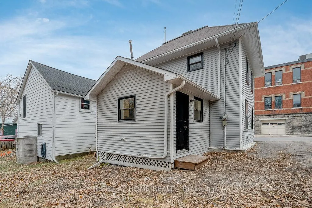 Photo 24 of 97 Madawaska Street, Arnprior, Arnprior — HOMEH