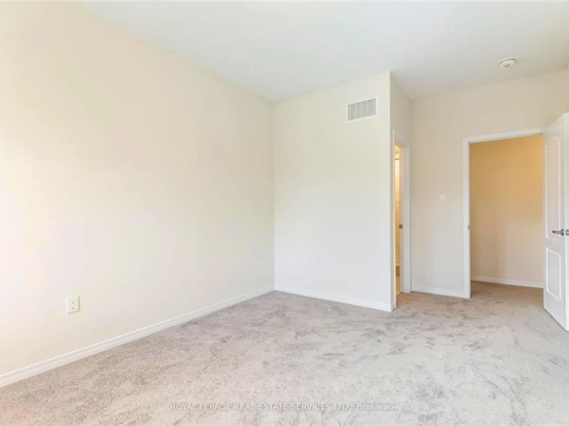 Photo 26 of 8317 Mulberry Drive, Niagara Falls, Brown — HOMEH