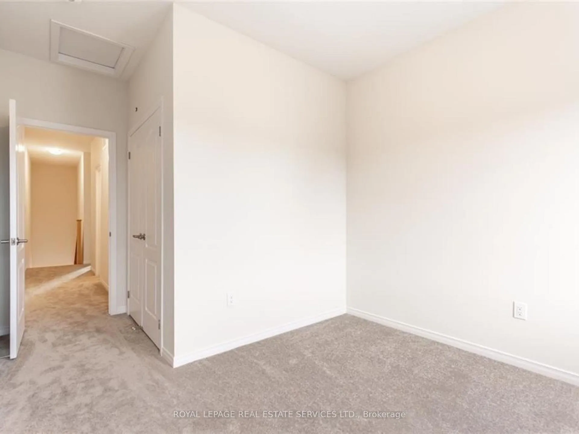 Photo 33 of 8317 Mulberry Drive, Niagara Falls, Brown — HOMEH