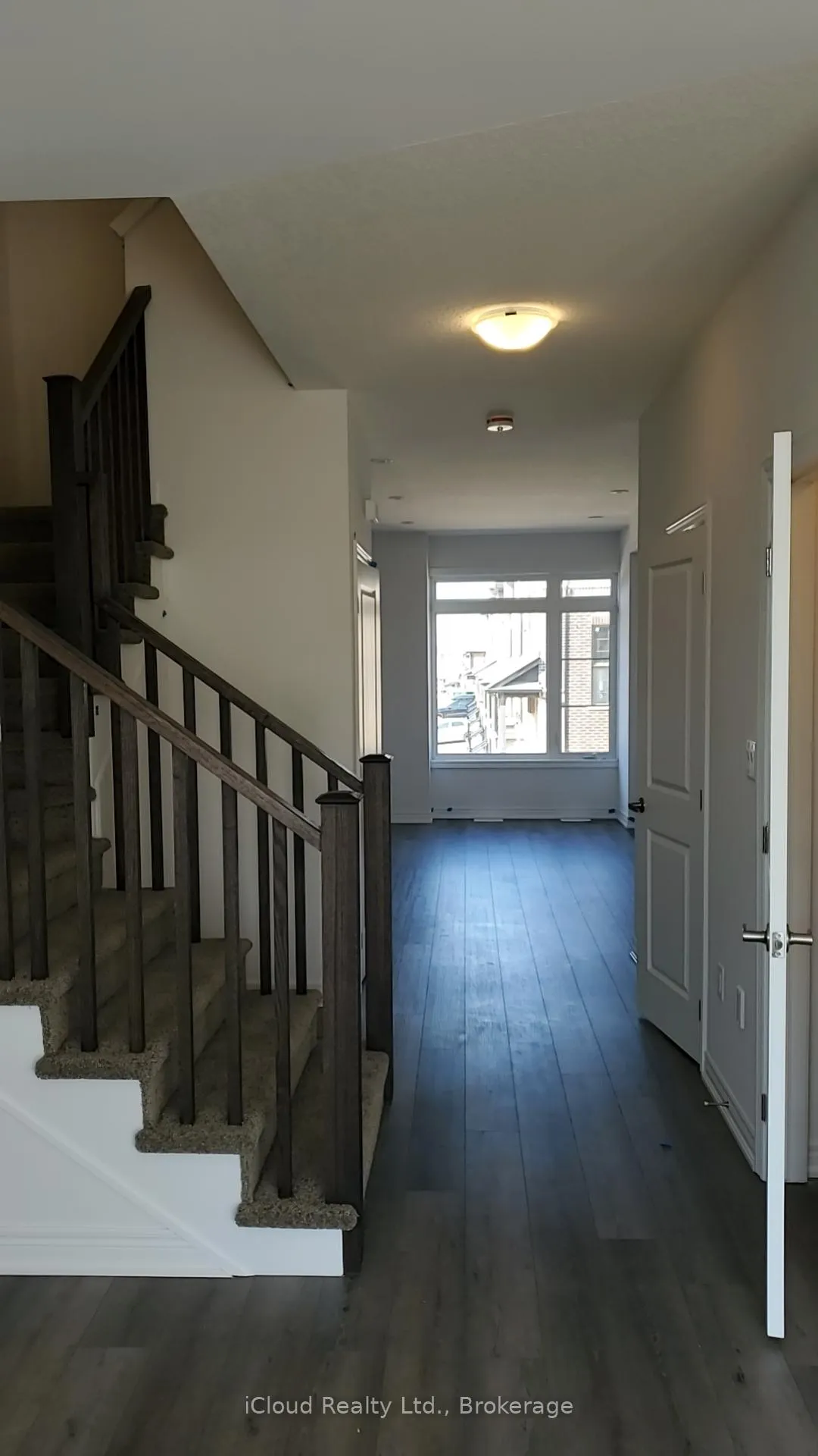 Photo 11 of 120 Court Drive, Brant, Paris — HOMEH