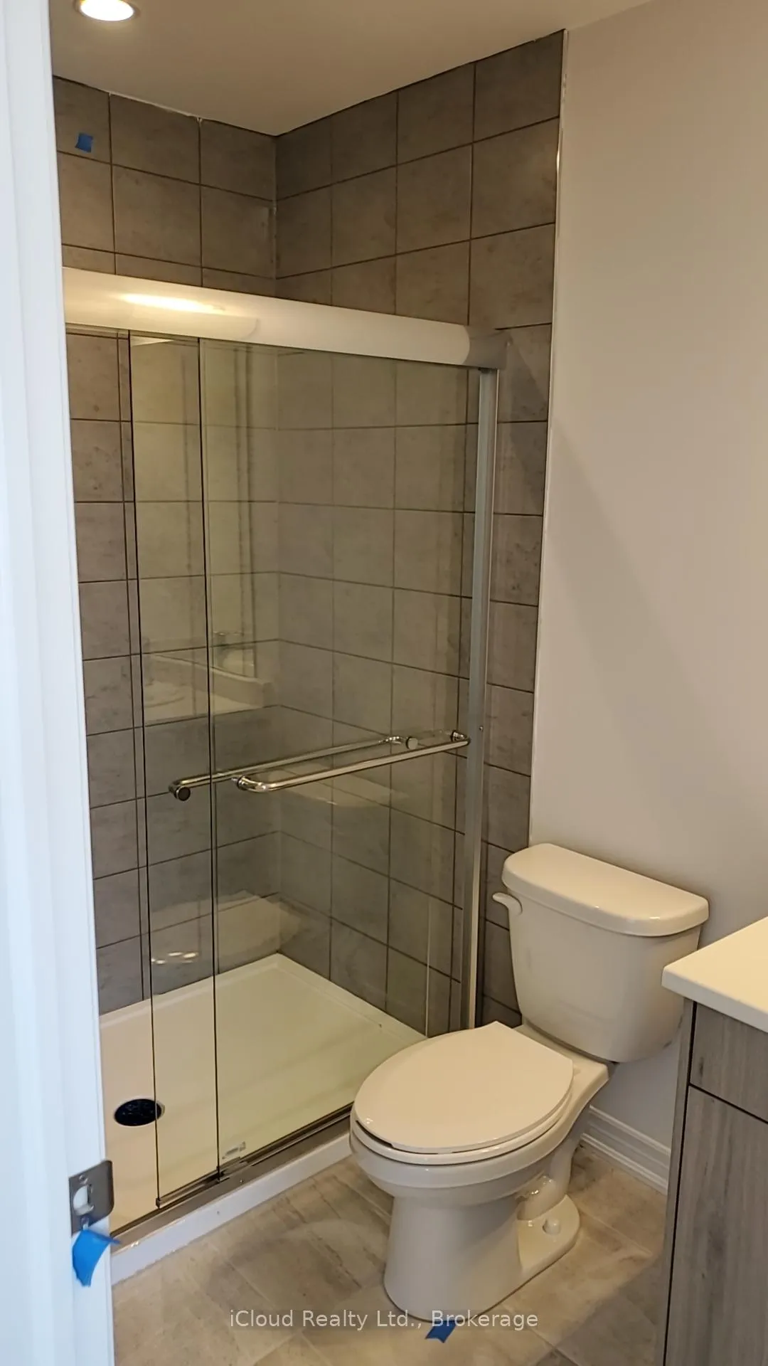 Photo 13 of 120 Court Drive, Brant, Paris — HOMEH