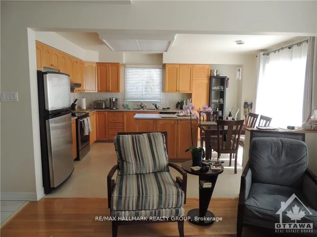 Photo 5 of 15 Bondar Way, Ottawa, Hunt Club Park/Greenboro — HOMEH