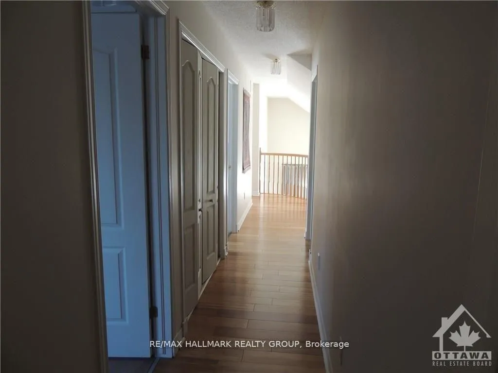 Photo 7 of 15 Bondar Way, Ottawa, Hunt Club Park/Greenboro — HOMEH