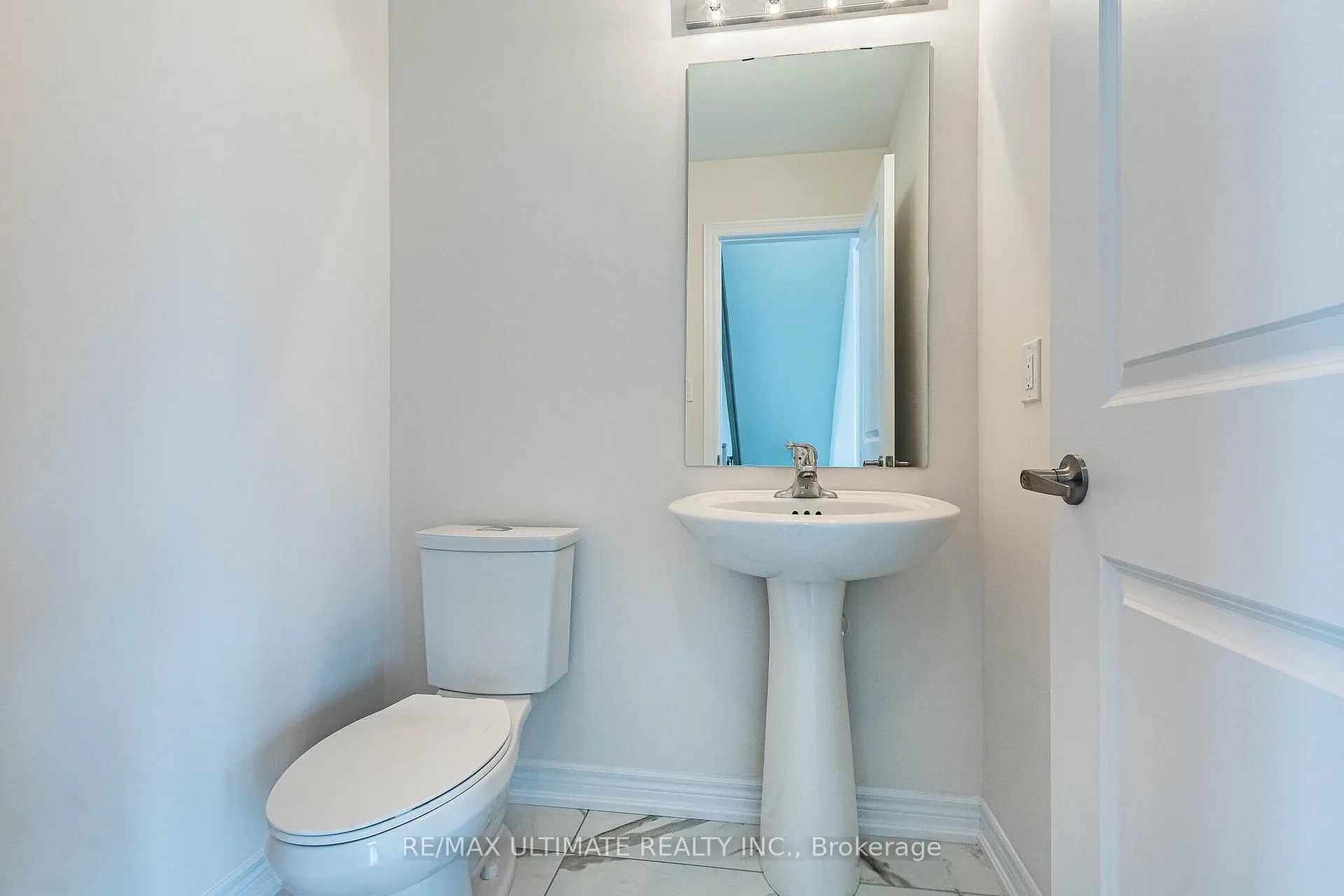 Photo 19 of 39 Sapwood Crescent, Brampton, Snelgrove — HOMEH