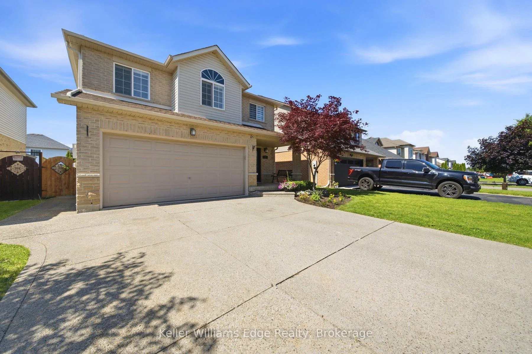 Photo 2 of 35 Rosebury Way, Hamilton, Mount Hope — HOMEH