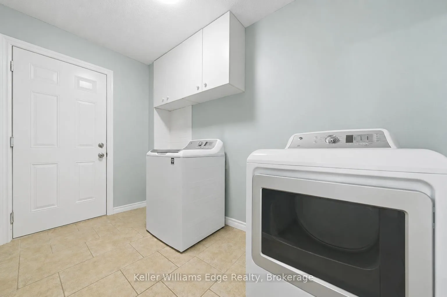 Photo 19 of 35 Rosebury Way, Hamilton, Mount Hope — HOMEH