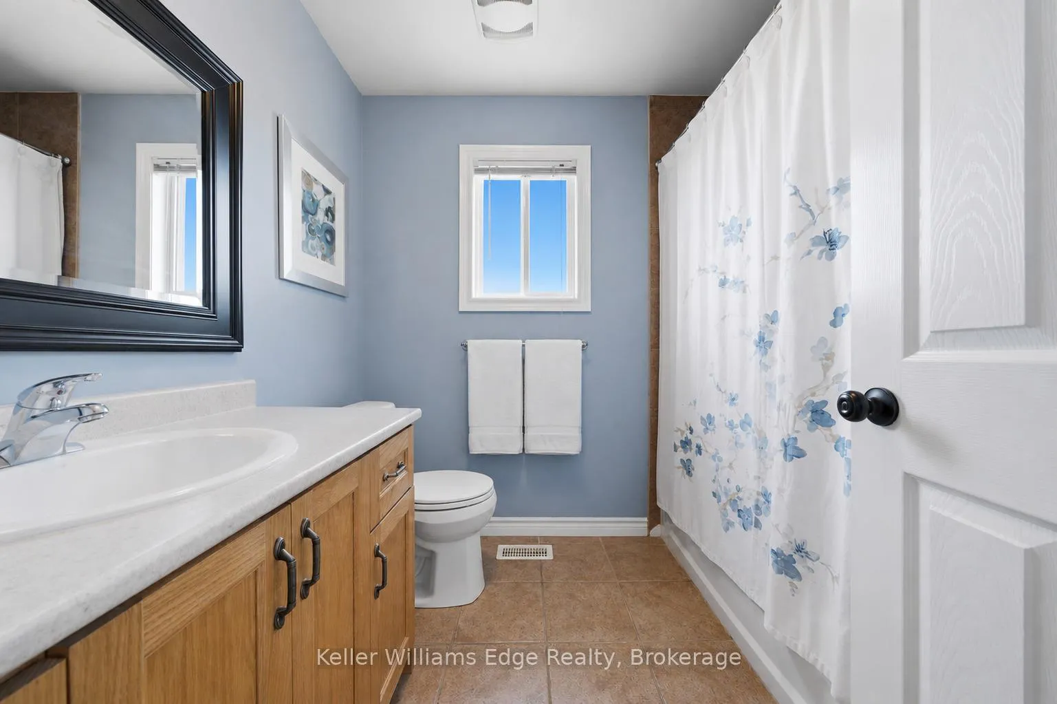 Photo 24 of 35 Rosebury Way, Hamilton, Mount Hope — HOMEH