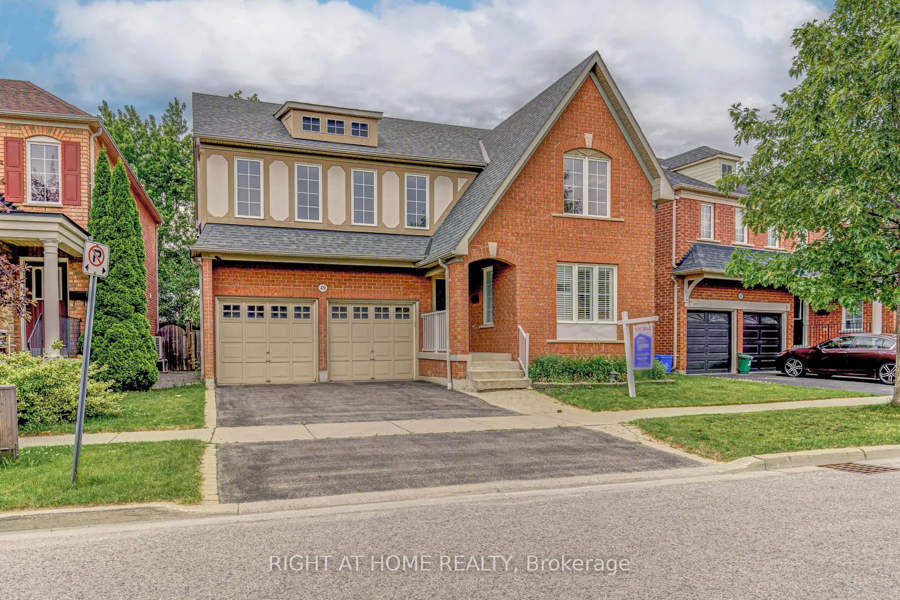 Photo 2 of 49 Bradbury Crescent, Ajax, Northwest Ajax — HOMEH