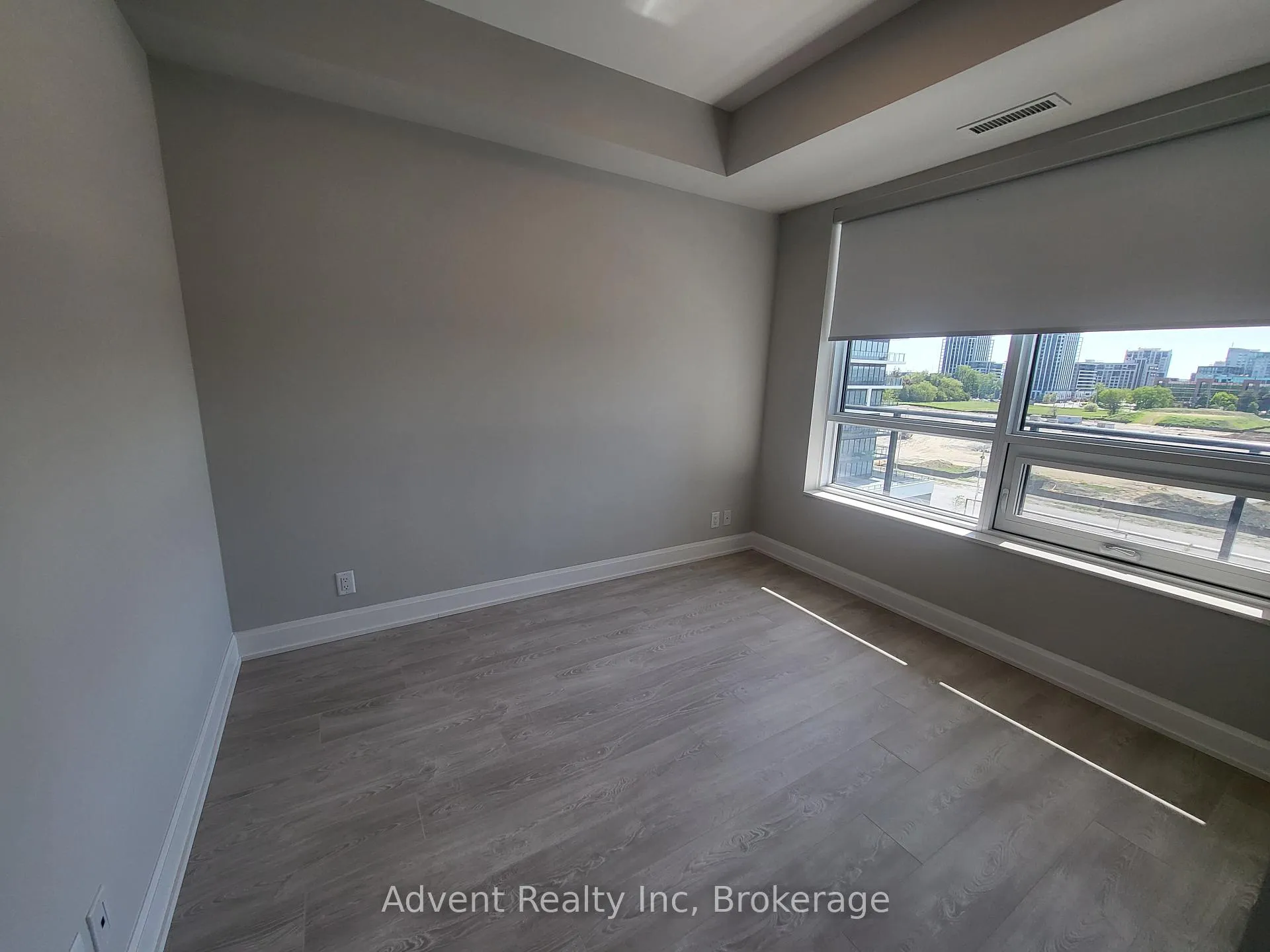 Photo 6 of Unit 707, 18 Water Walk Drive, Markham, Unionville — HOMEH