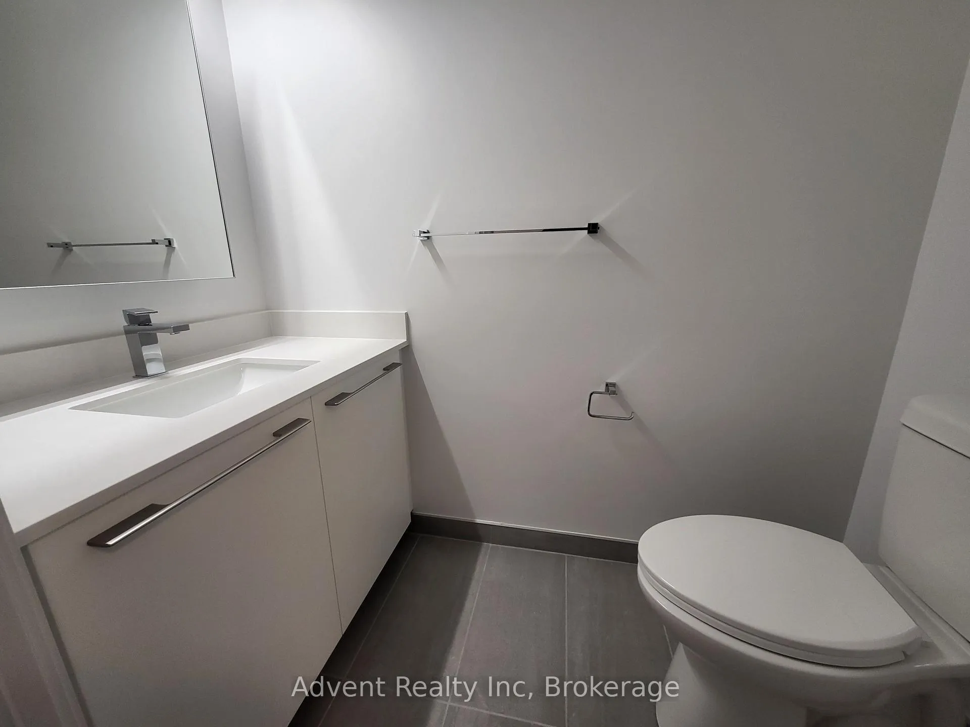 Photo 8 of Unit 707, 18 Water Walk Drive, Markham, Unionville — HOMEH