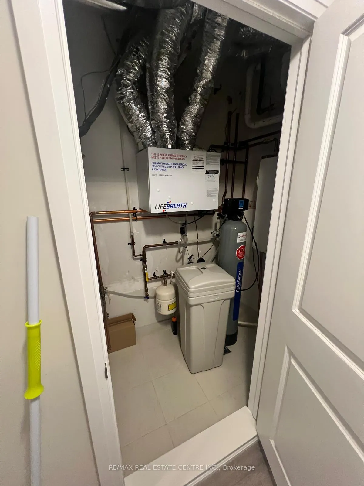 Photo 18 of Unit A72, 261 Woodbine Ave, Kitchener, Huron Park — HOMEH