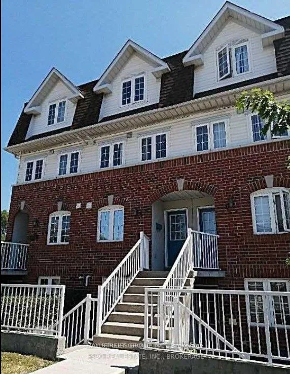 Front of Unit 4, 593 Kennedy Road