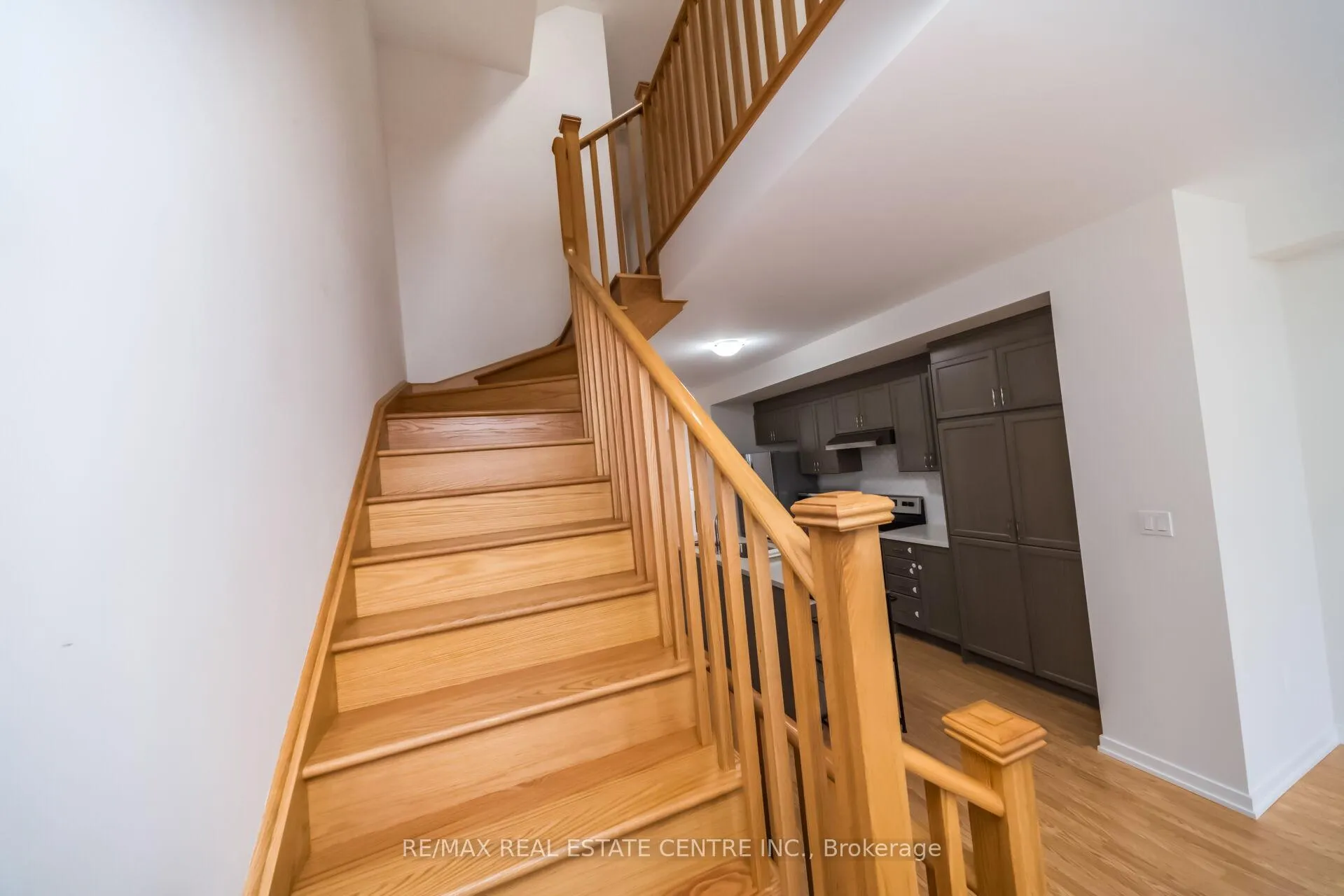 Photo 17 of 30 Lambert Lane, Caledon, Bolton East — HOMEH