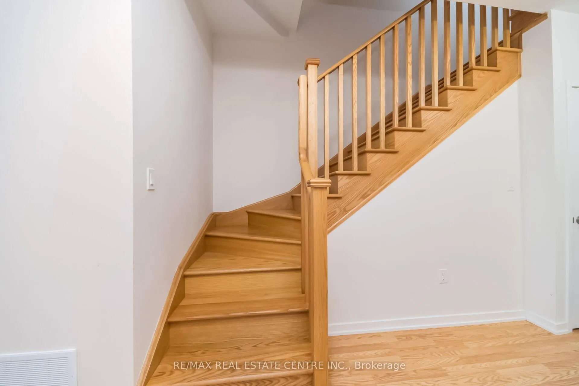 Photo 41 of 30 Lambert Lane, Caledon, Bolton East — HOMEH