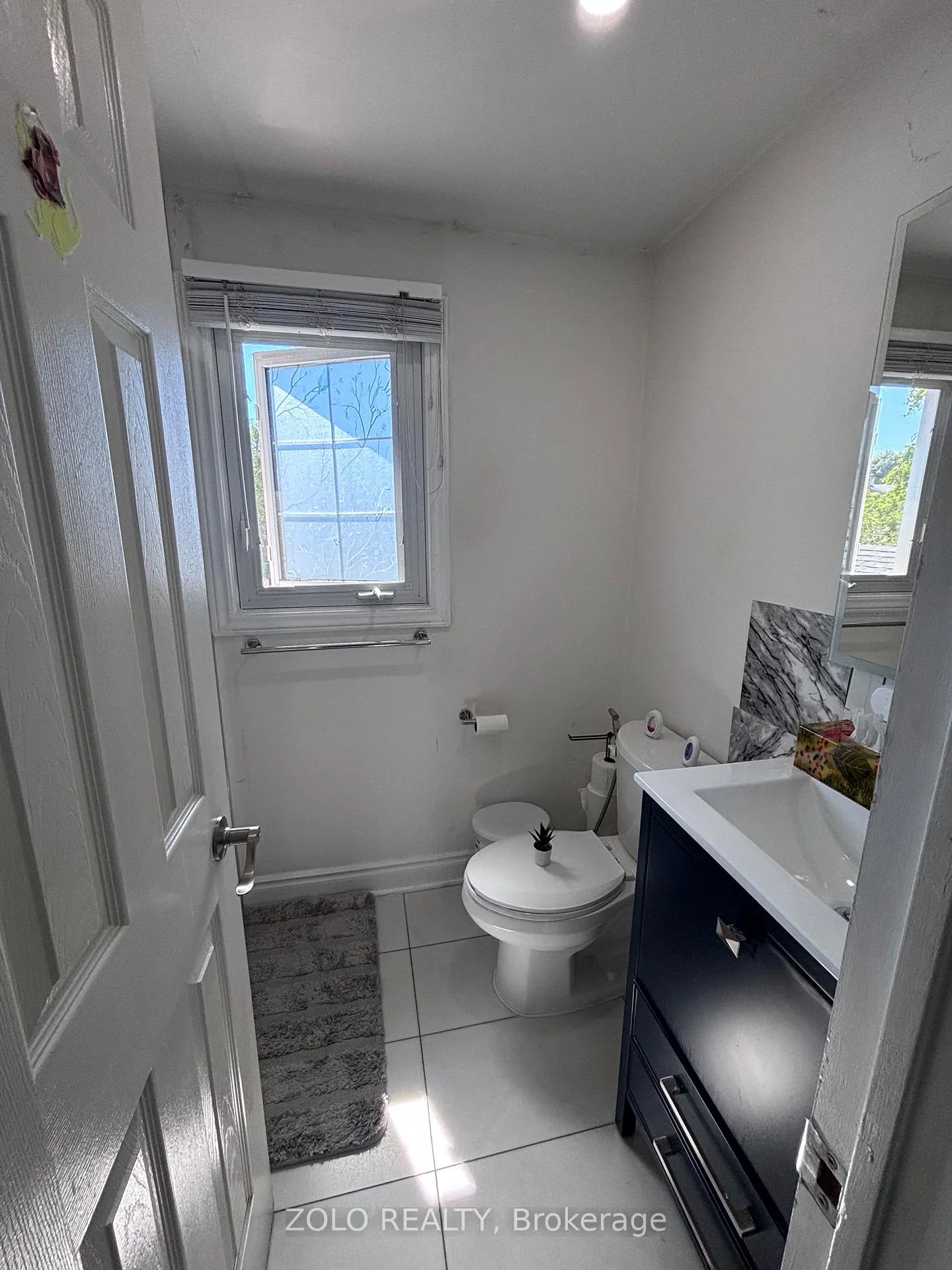 Photo 14 of 34 Primrose Crescent, Brampton, Heart Lake West — HOMEH