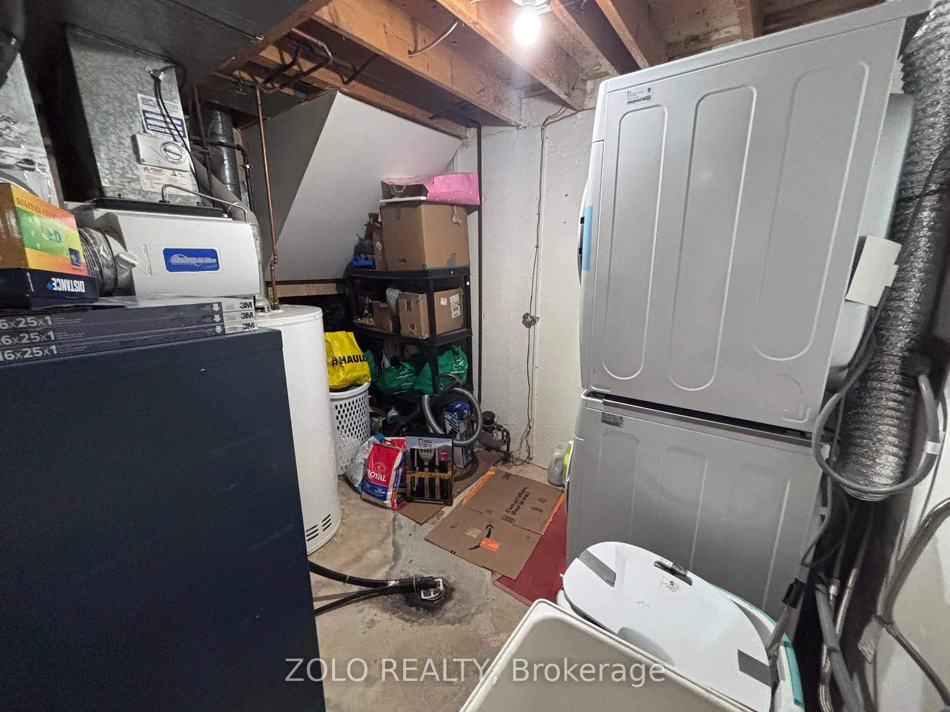 Photo 22 of 34 Primrose Crescent, Brampton, Heart Lake West — HOMEH