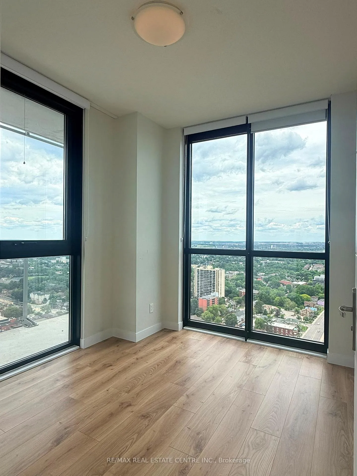 Photo 6 of Unit 3514, 60 Frederick Street, Kitchener, City Commercial Core — HOMEH