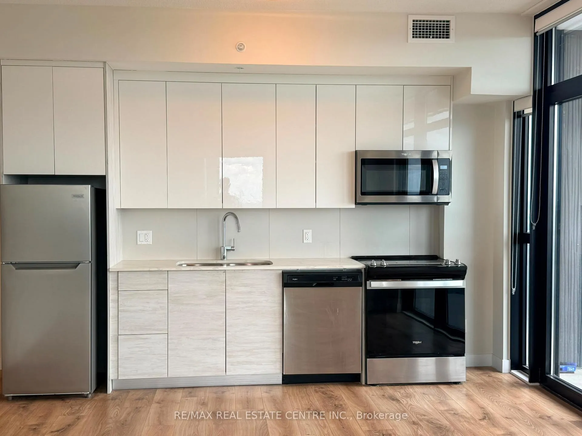 Photo 8 of Unit 3514, 60 Frederick Street, Kitchener, City Commercial Core — HOMEH