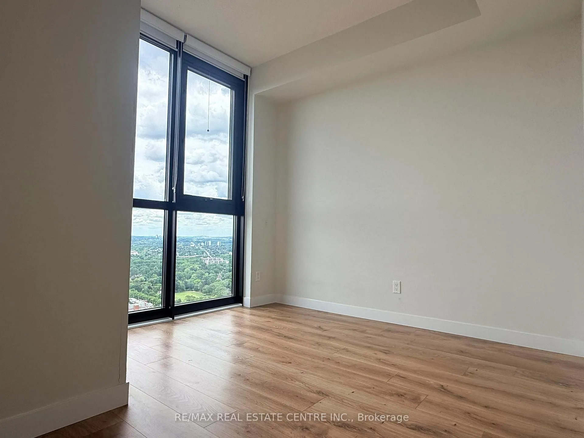 Photo 11 of Unit 3514, 60 Frederick Street, Kitchener, City Commercial Core — HOMEH