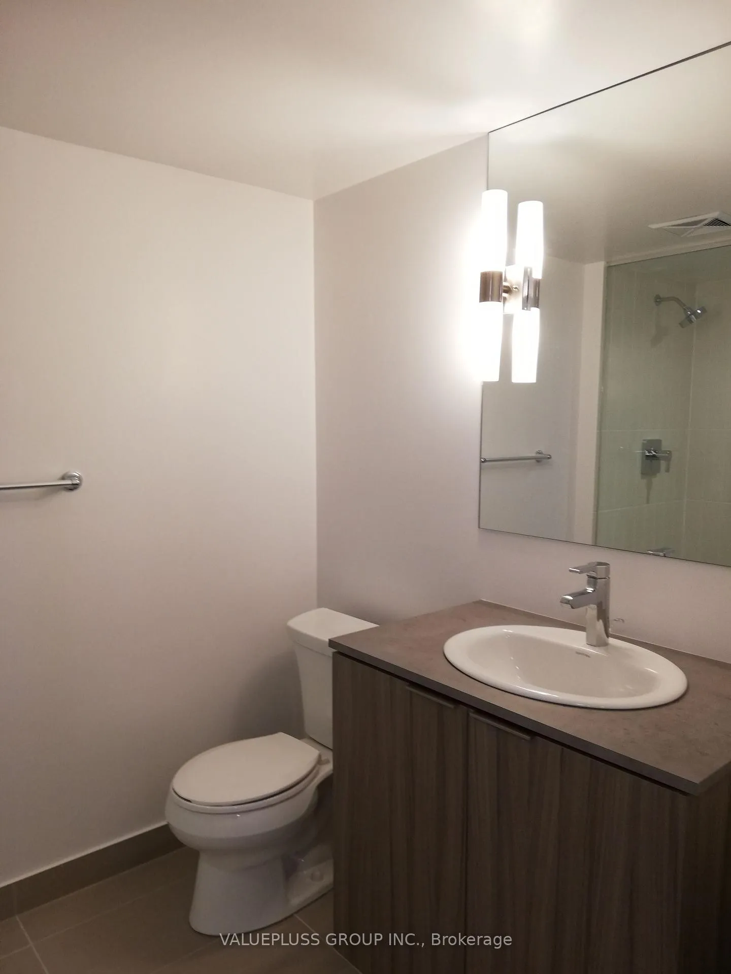 Photo 11 of Unit 601, 955 Bay Street, Toronto, Bay Street Corridor — HOMEH