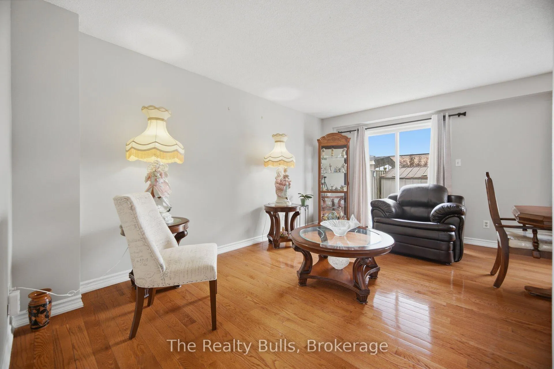 Photo 4 of 38 Thorntree Crescent, Brampton, Fletcher's Creek South — HOMEH
