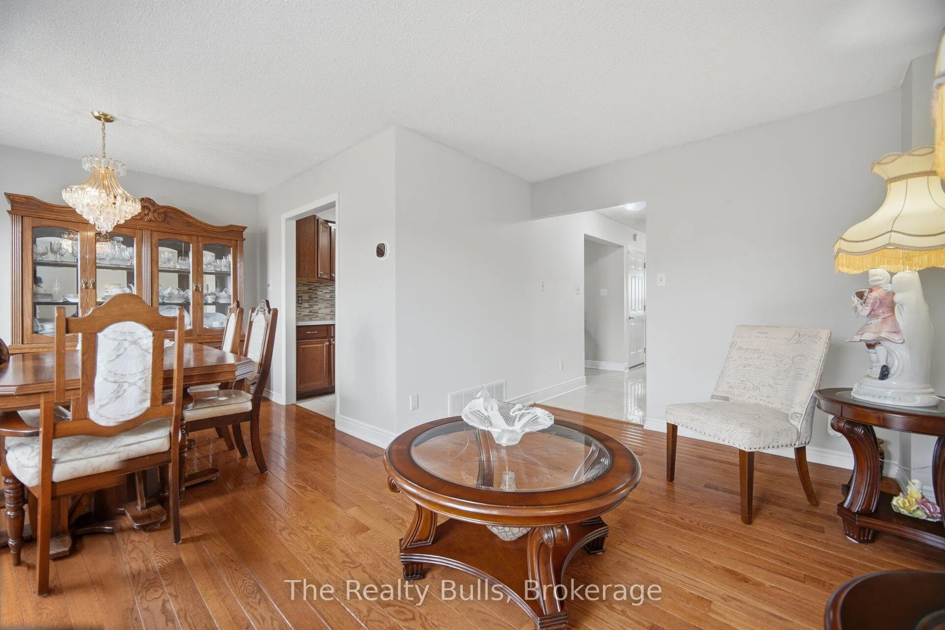 Photo 6 of 38 Thorntree Crescent, Brampton, Fletcher's Creek South — HOMEH
