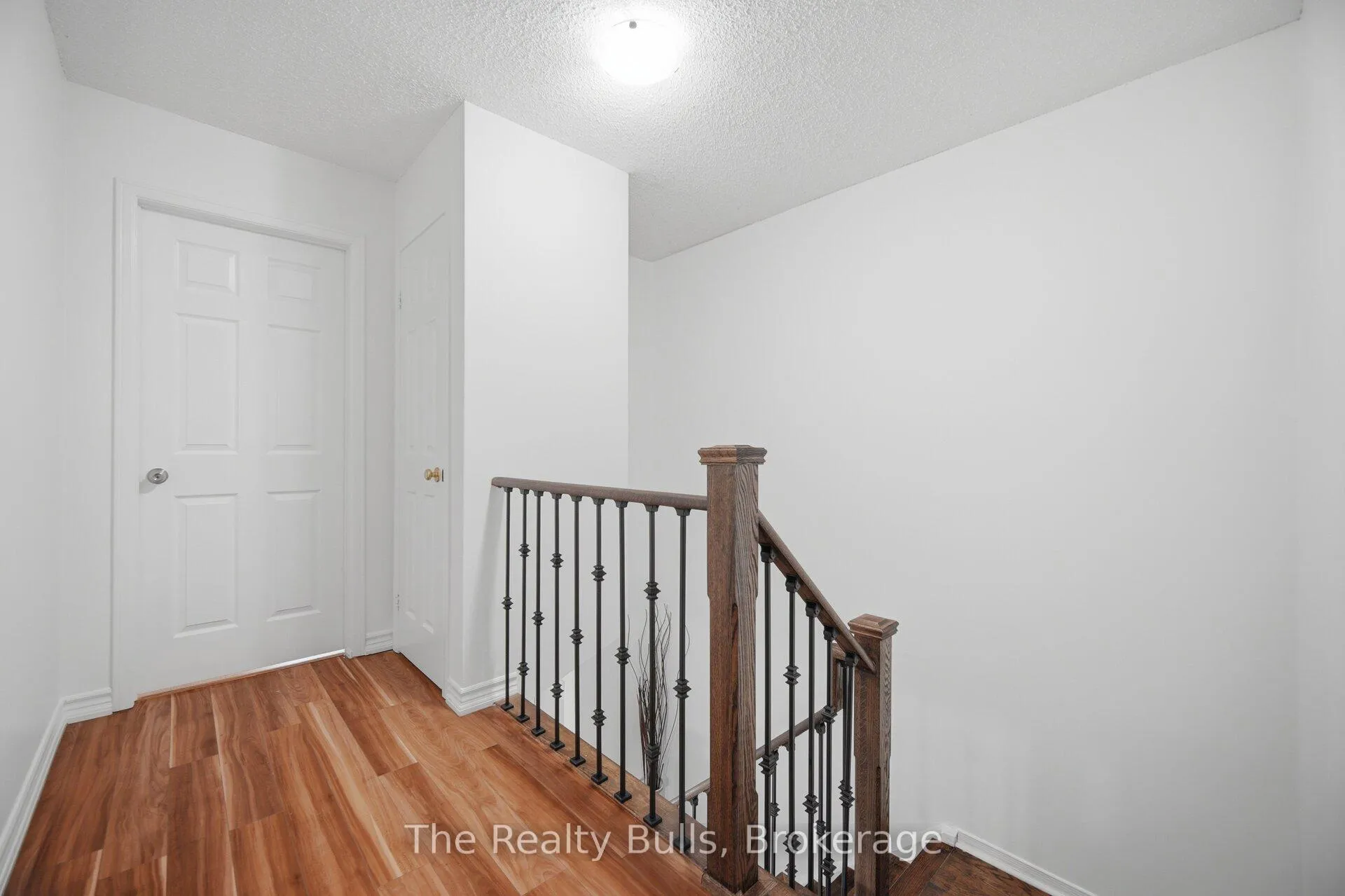 Photo 13 of 38 Thorntree Crescent, Brampton, Fletcher's Creek South — HOMEH