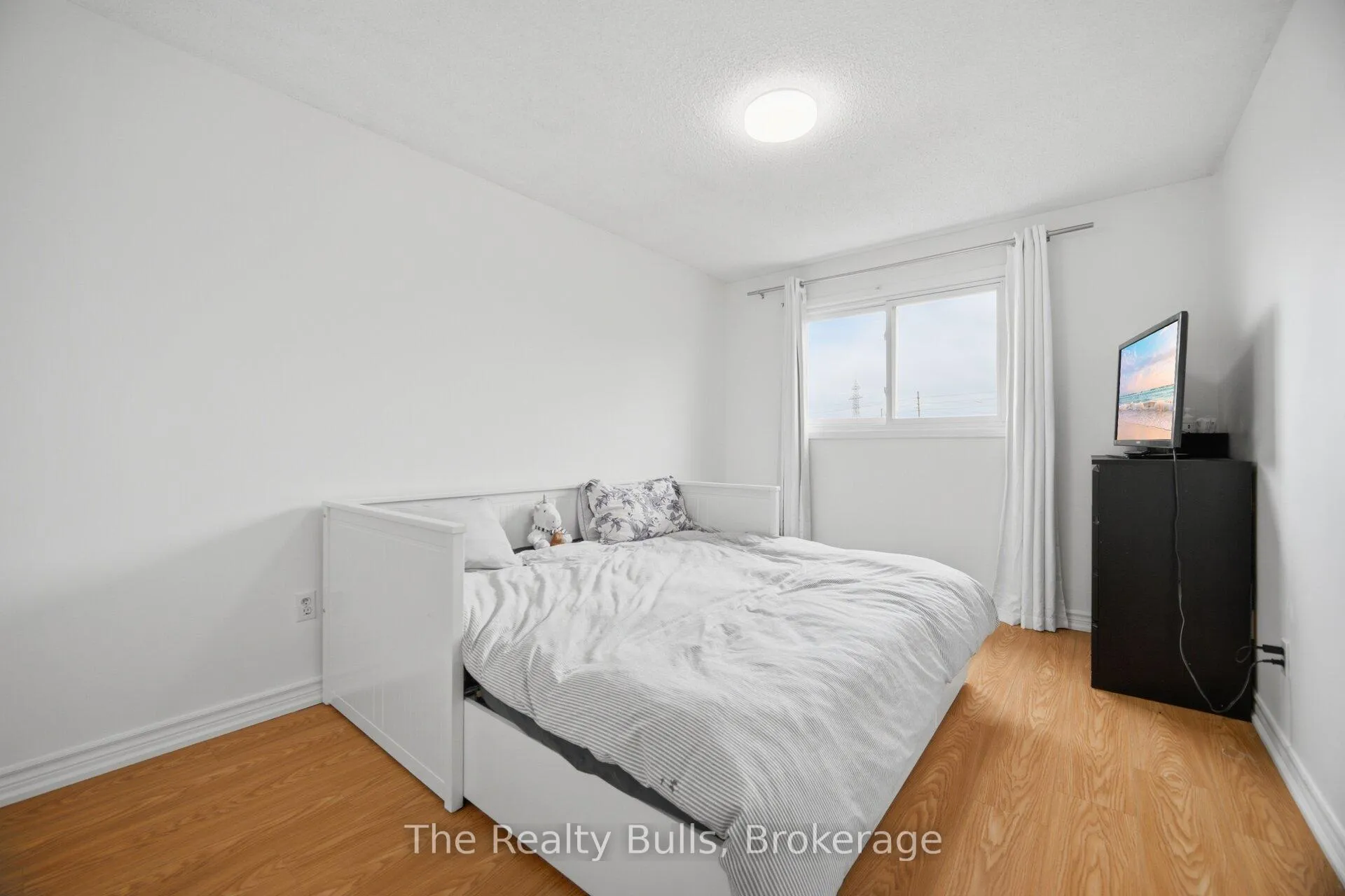 Photo 19 of 38 Thorntree Crescent, Brampton, Fletcher's Creek South — HOMEH